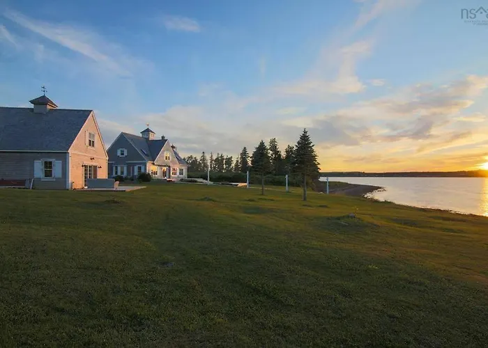Sea Cliff Cottage